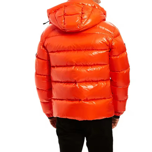 Chaqueta Acolchada Económica, Abrigo de Invierno Cálido, Precio Accesible, Calidad de Construcción, Suministro al por Mayor de Fábrica en Pakistán - Product Image 2