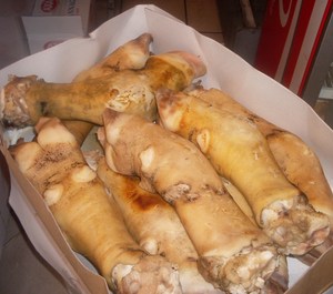 High-quality Frozen Halal <b>Beef</b> Feet & Cow Legs IQF Processed Vacuum Pack - Product Image 3