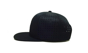 Gorra Snapback Negra Lisa al por Mayor con Perforaciones Láser Transpirable, Lista para Bordado Personalizado, Directo de Fabricante - Product Image 2