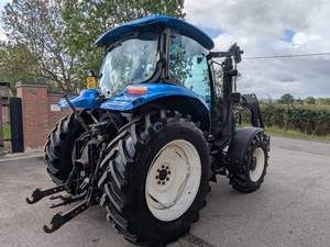 Alto rendimiento NEW HOLLANDs TS100A DELTA Tractor agrícola Calidad Tractor de ruedas usado con motor de motor - Product Image 3