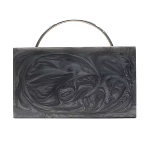 Pochette en résine pour femmes Design de luxe élégant pour les événements formels À la mode par l'artisanat en croissant - Product Image 4