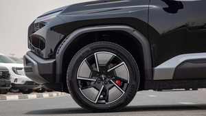 2025 B Y D Leopard Titanium 3 SUV totalmente eléctrico con un diseño audaz y robusto y una distintiva parrilla frontal. - Product Image 5