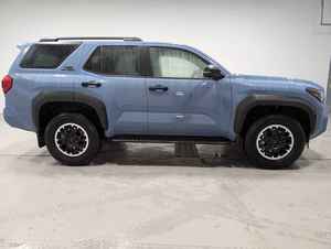 Toyota 4Runner TRD Off Road Premium 4WD 2025 Usado, Motor Híbrido de 4 Cilindros Turboalimentado i-FORCE MAX de 2.4L - Product Image 5