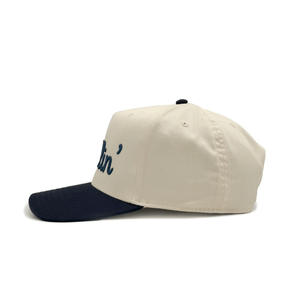 Sombrero personalizado 5 paneles gorras de béisbol etiquetas tejidas 2 tonos tela de sarga de algodón gorra deportiva Vietnam fabricación proveedor - Product Image 3