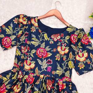 Robe longue bohème élégante pour femmes Robe longue fluide trapèze imprimée ethnique avec manches bouffantes et boutons à l'avant - Product Image 6