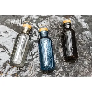 Bouteille RPET de 680 ml avec gadget en bambou RCS, vaisselle en plastique durable - Product Image 5