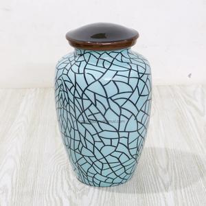 Fabricant d'urnes funéraires en aluminium bleu de haute qualité pour adultes design gravé sur mesure modèle en laiton cendres humaines urne funéraire fournitures - Product Image 1