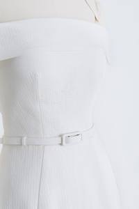 Elegante Blanco Largo EMILIA EL HOMBRO VESTIDO Rayón Spandex Tejido Único Vestidos de Mujer Diseño BLANCO ANT Fabricante - Product Image 4