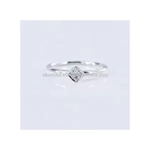 14k白金订婚戒指铺路钻石结婚戒指批发价