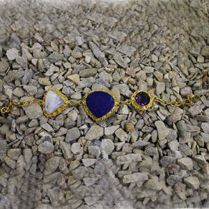 สร้อยข้อมือลูกปัดพลอยสีม่วงสีรุ้งประดับอัญมณี - Product Image 5