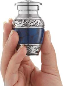 โกศเพลิงศพขนาดเล็กสําหรับเถ้ามนุษย์ ชุดของที่ระลึกขนาดเล็ก 6 ชิ้น สีน้ําเงินและสีเงิน พร้อมกล่องกํามะหยี่ - Product Image 2