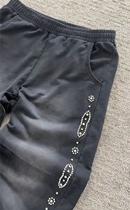 Pantalon délavé à l'acide surdimensionné personnalisé pour hommes Pantalon de survêtement baggy à jambes larges en strass pour hommes - Product Image 2