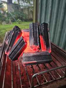 Greenlife Madera Dura Aserrín Carbón Briquetas Hechas a Máquina Alto Calor Bajo Ceniza Limpiar Quemar Barbacoa Alternativa a Longan y Bambú - Product Image 2