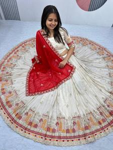 Lehenga choli ผ้าทิชชูแท้สีครีมมีลายปักสีแดงสำหรับผู้หญิงชุดปาร์ตี้ - Product Image 5