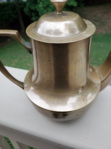 Simple Gold Dallah Luxury <b>Arabic</b> Coffee Pot Timeless Decorative Accent For Living Room Office And Dining Display And Daily Use - Product Image 5