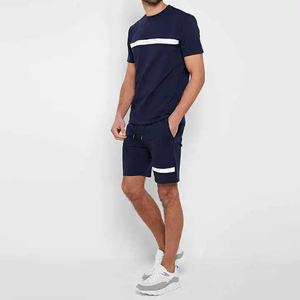 Conjunto de Dos Piezas para Hombre, Corte Regular, Cómodo, Precio de Fábrica al por Mayor 2026 |   Conjunto de Camiseta y Pantalones Cortos de Color Sólido de Último Diseño para Hombre - Product Image 1