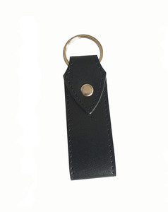 Porte-clés en cuir ADORA de qualité supérieure, élégant, durable, noir, avec design et logo personnalisables - Product Image 2