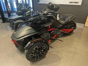 Venta Especial: Motocicleta de Turismo Can-Am Spyder F3-T 2026 con Motor Rotax 1330 ACE de 3 Ruedas, UTV Recreativo y Utilitario con Motor Rotax, CVT y EPS - Product Image 4