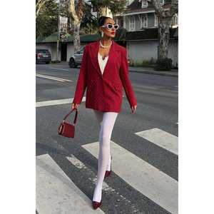 Chaqueta Blazer Premium para Mujer Modelo 6122 con Detalles Intrincados de Piedras - Product Image 5