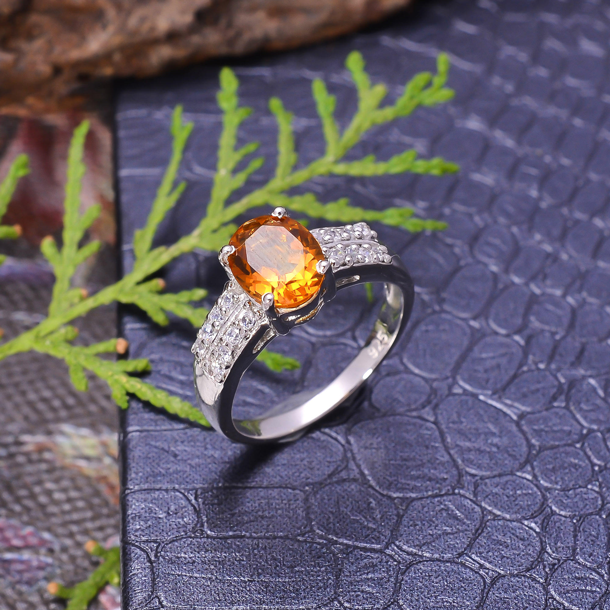 สีเหลือง