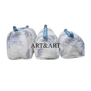 Juego de Bolsas de Maquillaje de Viaje Cosméticas de Algodón con Estampado Floral Elegante, Juego de Tres Bolsas Acolchadas con Cierre y Borla Ecológicas - Product Image 2