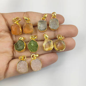 Citrine Raw Birthstone Collate Set Plata de ley Colgantes finos Encantos Indio 18K Chapado en oro 10-14mm Certificado por terceros - Product Image 4