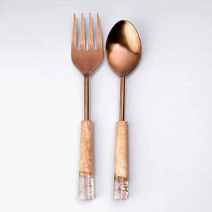 Service de table décoratif en métal Ensemble de service à salade élégant doré poli miroir à long manche rond Cuillère en acier inoxydable personnalisée - Product Image 5