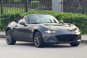 Excellent état, Mazda MX-5 Miata Grand Touring 2.0 L 4 cylindres, modèle 2016, d'occasion - Product Image 4