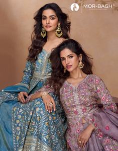 Robe Anarkali de qualité supérieure en chinon avec broderie lourde, tenue ethnique et dupatta en soie Simar pour femmes, à porter pour les fêtes - Product Image 5