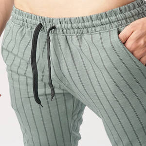 Pantalones de chándal hechos a mano de calidad superior para hombre, pantalones de chándal con estampado de transferencia de calor y logotipo personalizado con estilo de cintura alta - Product Image 5