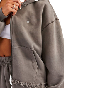 Ensemble de survêtement décontracté pour femme avec sweat à capuche zippé et pantalon de jogging en molleton, coupe ample, tissu doux, pour la production en gros OEM - Product Image 3