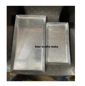 Plateau de service rectangle profond moderne en acier inoxydable avec bord roulé et poignées pour le stockage des aliments dans les restaurants de restauration - Product Image 4