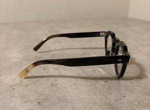 Gafas de Sol de cuerno de búfalo de lujo hechas a mano, respetuosas con el medio ambiente, gafas artesanales naturales, estilo Wayfarer moderno - Product Image 4