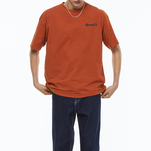 เสื้อยืดผู้ชายผ้าฝ้าย100% ขนาด300กรัมผ้าถักดีไซน์ทึบมีตำแหน่งปักหน้าจอด้านหน้า - Product Image 2