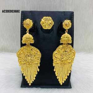 Plaqué or-Boucles d'oreilles/Femmes: Bijoux - Product Image 1