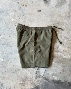 Vente en gros de shorts d'été décontractés pour hommes avec logo personnalisé style High Street pantalon à taille élastique en nylon utilitaire maille cargo taille moyenne solide - Product Image 3