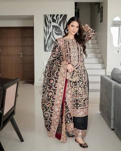 ชุดแต่งงานออกแบบด้านบนด้านล่างและ dupatta กับลำดับการทำงาน - Product Image 3