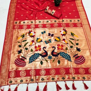 Tissu Shourya Paithani Saree en soie Pethani souple avec design de paon weawing Pallu & All over petits motifs Zari & Zari