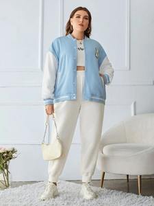 Veste de baseball en cuir d'agneau de haute qualité pour femmes, veste universitaire élégante, respirante et durable - Product Image 2