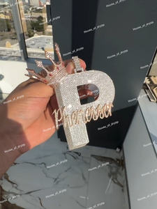 Colgante de Corona con Inicial Personalizada, con Incrustaciones de Diamantes Moissanite, Estilo Hip Hop de Lujo, Colgante de Letra en Acero Inoxidable, Nombre Personalizado - Product Image 2
