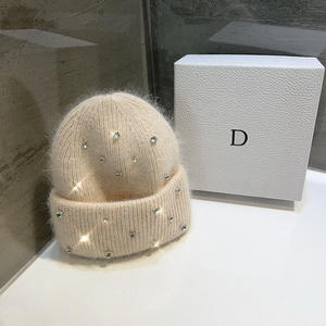 Gorros de Punto de Invierno Personalizados al por Mayor, Gorros de Piel de Conejo con Pedrería para Mujer - Product Image 5