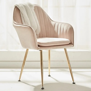 Nuova Sedia <span class=keywords><strong>da</strong></span> <span class=keywords><strong>Pranzo</strong></span> di Design, Moderna e Lussuosa, Bianca in Stile Nordico con Rivestimento in Bouclé e Gambe in Metallo - Product Image 3