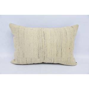 Almohada de retazos Kantha de lana Beige, diseño bohemio rústico de 16x16 pulgadas con patrón Floral bordado Vintage para el hogar o el sofá - Product Image 1