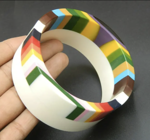 Bracelet en résine hautement polie Fabriqué à la main Style vintage Bracelet en résine de mode colorée pour les femmes - Product Image 4