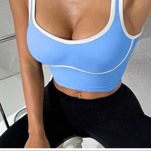 Soutien-gorge de sport tendance à fort maintien pour le yoga, à rayures, bonnets moulés, bretelles réglables, séchage rapide, personnalisable, léger, sans couture sur le devant - Product Image 1