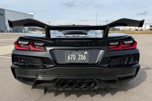 รถ Z06 คอนเวอร์ทิเบิล 2LZ 670 แรงม้า เครื่องยนต์ LT6 V8 สภาพดี ใช้งานน้อย - Product Image 2