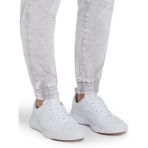 กางเกงวิ่งจ๊อกกิ้งขายาวผู้ชายขาตรงมีกระเป๋าขนาดใหญ่ออกแบบโลโก้ได้ตามต้องการ - Product Image 4