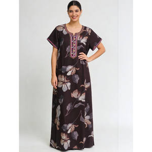 Robe de nuit longue décontractée Evolve à imprimé floral en tissu tissé, taille élastique, respirante et douce pour l'été et l'hiver - Product Image 2