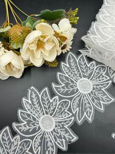 Lacets brodés floraux et séquentiels sur mesure en largeur de 1.75 pouces pour les vêtements et à des fins de revente en six couleurs. - Product Image 6