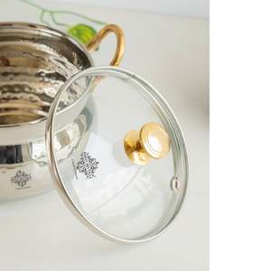 IndianArtVilla - Tazón de Acero Hecho a Mano de 950 ml con Tapa de Vidrio con Diseño Martillado y Perilla de Latón, Vajilla y Utensilios de Servicio - Product Image 4